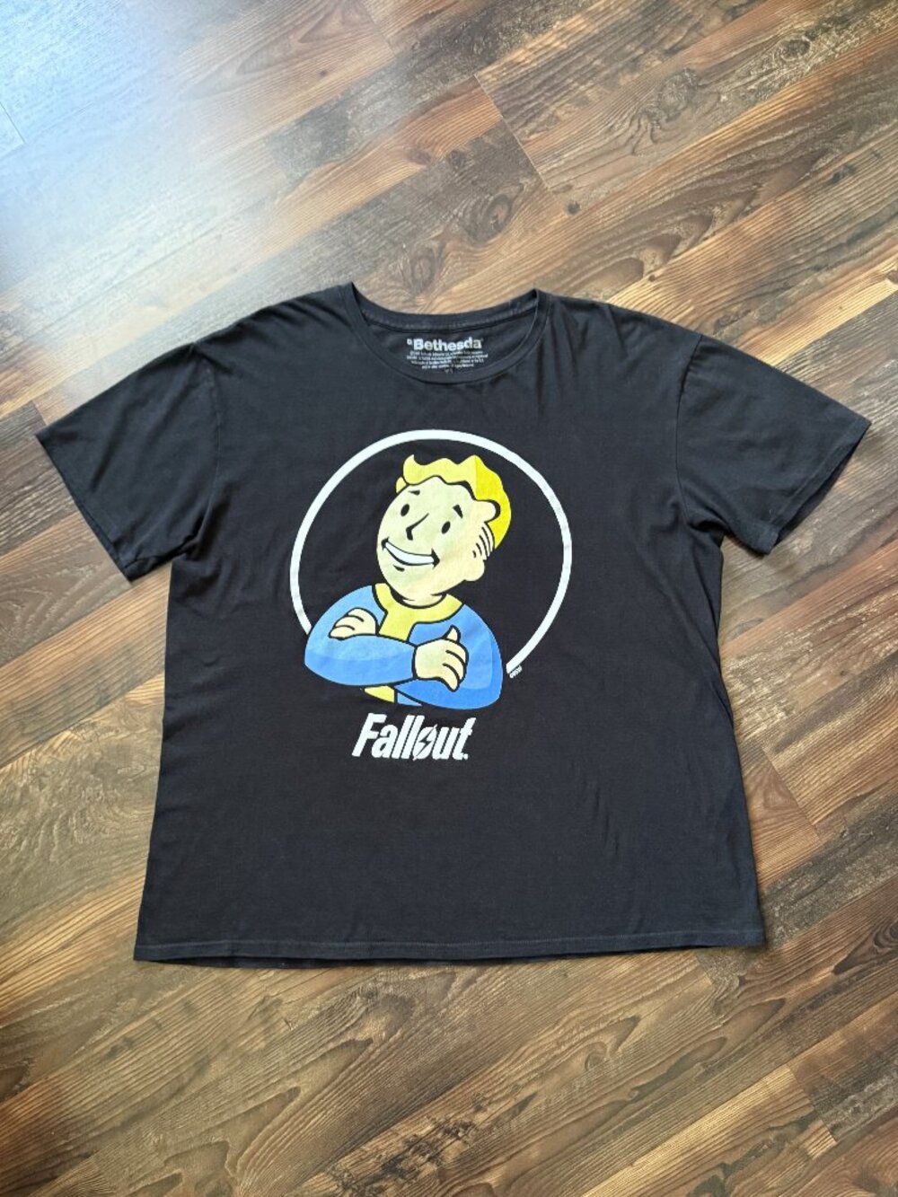 Bethesda - Fallout - Vault Boy T-Shirt - Size XL